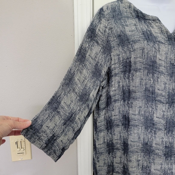 J. Jill Pure Jill Medium Gray Blue Split Neck 3/4 Sleeve Linen Blend Knit Top - Picture 4 of 10